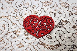Dekorácie - Závesná drevená dekorácia srdce - 13996599_