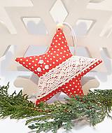 Dekorácie - Vianočné ozdôbky - červeno biele - hviezdička - 13992515_