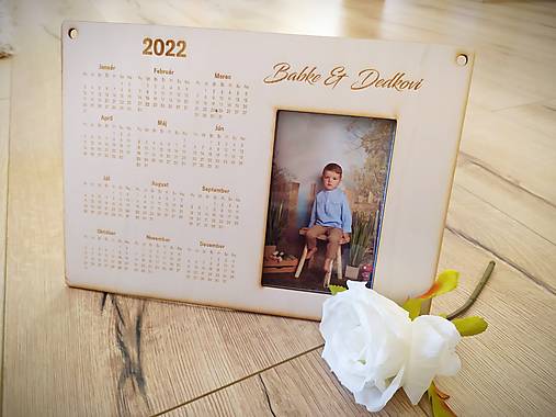Gravírovaný kalendár s vlastnou foto a nápisom