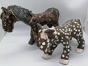 Dobrý obchod - KONE keramické veľké (Kôň hnedý s bielymi bodkami; 14 x 22 cm) - 14003218_