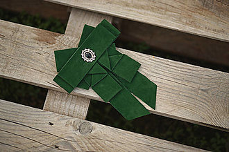 Náhrdelníky - Zamatová brošňa/ dámsky motýlik (Zelená) - 14009080_