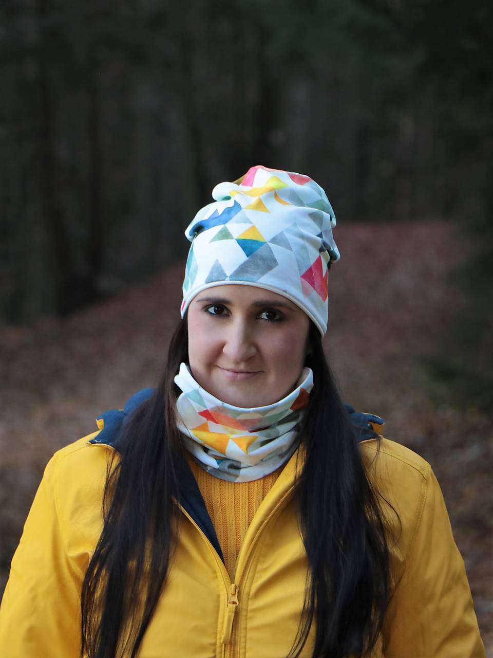 Trojuholníky béžové čiapka, nákrčník alebo set