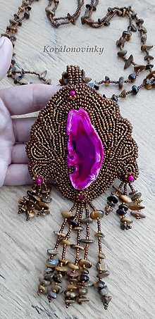 Náhrdelníky - Originálný náhrdelník +náušnice šité z minerálov- ručné šitie - 14018167_