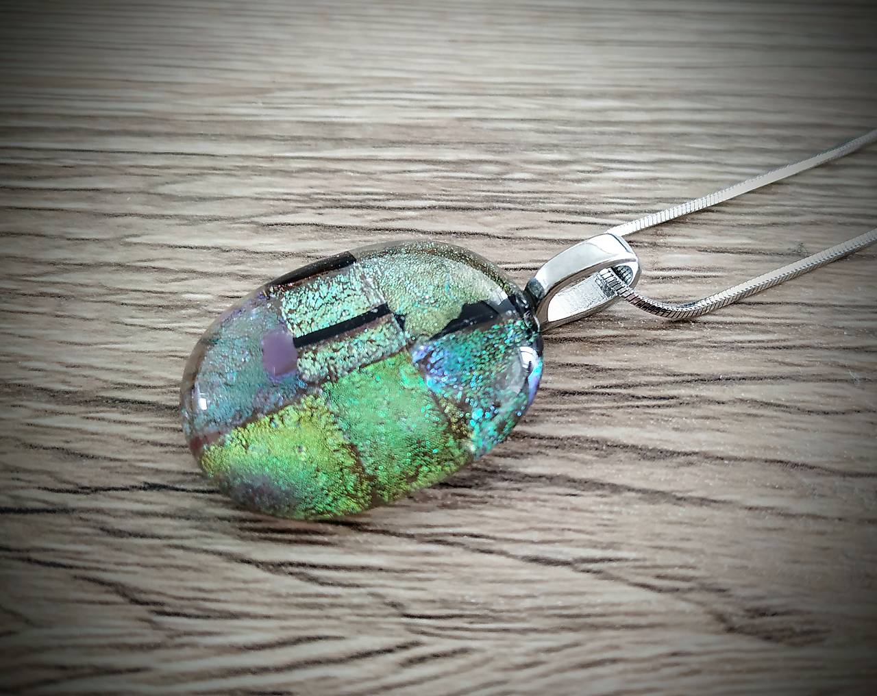 Prívesok s retiazkou Branches