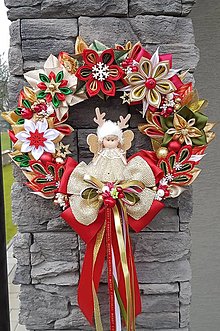 Dekorácie - Veľký vianočný veniec v tradičných farbách rôzne varianty  (Anjelik) - 14025752_