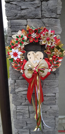 Dekorácie - Veľký vianočný veniec v tradičných farbách rôzne varianty  (Drevené srdiečko) - 14025763_