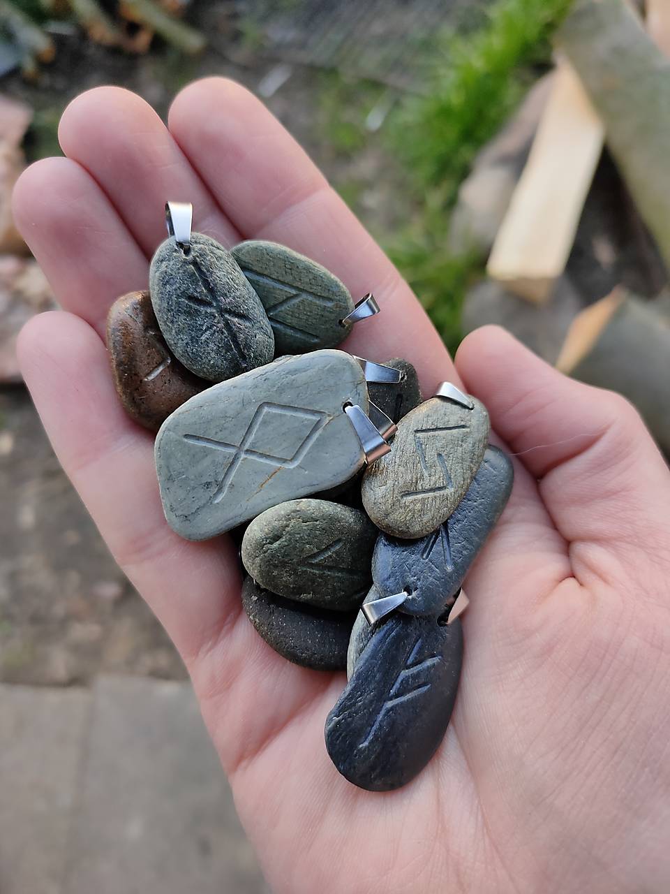 Runovové kameny... runy rôzne!