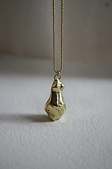 Náhrdelníky - Venuša náhrdelník/mosadz + pozlátená oceľ (Venuša nárhdelník na klasickej retiazke dĺžka 50 cm) - 14039886_