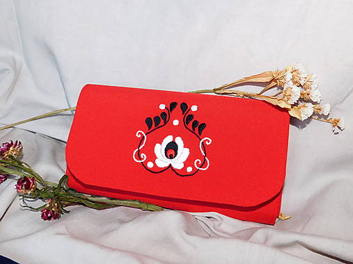 Peňaženky - Ručne vyšívaná veľká peňaženka - 14038571_