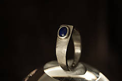 Prstene - Strieborný prsteň s lapisom lazuli - 14048021_
