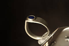 Prstene - Strieborný prsteň s lapisom lazuli - 14048030_