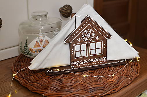 Dekorácie - Domček stojan na servítky - Slovenské Vianoce - 14045178_