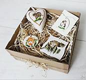 Náhrdelníky - Handmade darčekový box pre milovníčky mačiek s príveskom, kľúčenkou a dekoráciou - 14044489_