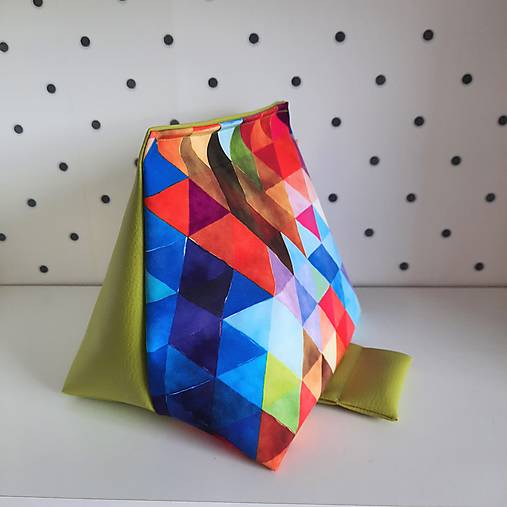 stojan na tablet - piLLow (tRiAnGLes color)