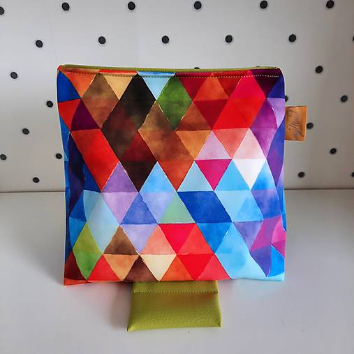 stojan na tablet - piLLow (tRiAnGLes color)
