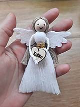 Mini anjelik s menom (Zlatý opasok)