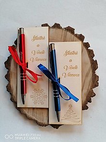 Tabuľky - Vianočna drevená uzka tabuľka s gravírovanym perom - 14042861_