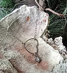 Náhrdelníky - oceľový náhrdelník s kamienkom - 14051858_