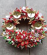Dekorácie - Vianočný veniec na dvere alebo adventny v tradičných farbách (Adventny veniec) - 14055226_