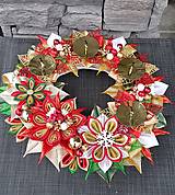 Dekorácie - Vianočný veniec na dvere alebo adventny v tradičných farbách (Adventny veniec) - 14055244_
