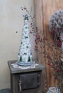 Dekorácie - Vianočný stromček bielo - strieborno- zelený - 14066573_