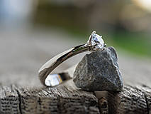 Prstene - Ako požiadať princeznú o ruku ... jemnejšia verzia (Biele 14K zlato) - 14079622_