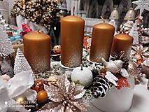 Svietidlá - Adventný svietnik, vianočný aranžmán, medený - 14084830_