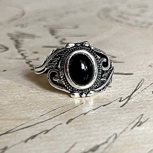 Floral Gemstone Ring (Blue Goldstone Ring / Elegantný vintage prsteň so syntetickým modrým slnečným kameňom)