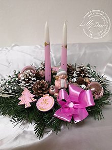Svietidlá a sviečky - Vianočný svietnik na štedrovečerný stôl s dievčatkom ružový - 14094709_