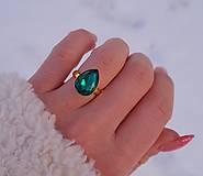 Prstene - Prsteň Swarovski Element Emerald v pozlátenom striebre - 14093589_