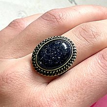 Prstene - Blue Sunstone Bronze Vintage Ring / Prsteň so syntetickým modrým slnečným kameňom - 14102137_