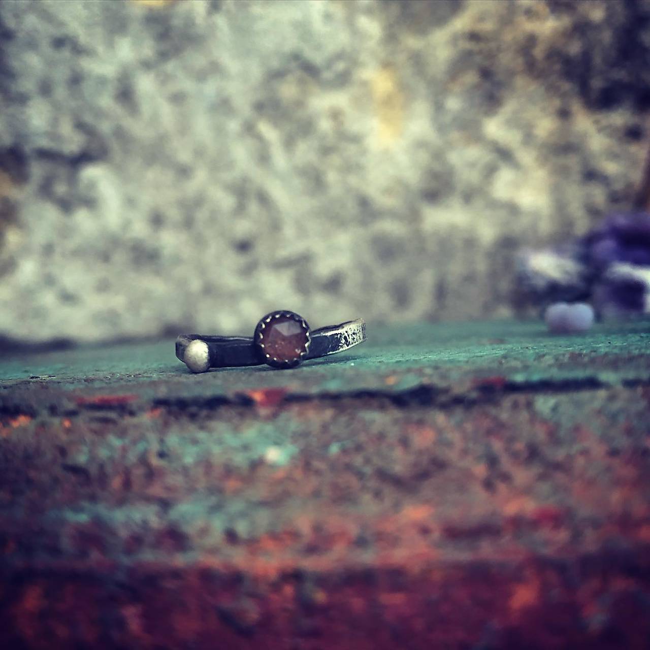 Strieborný prsteň a slnečný kameň malý - Kamienkovo