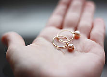 Náušnice - Zlaté kruhy s perlami (Gold-filled) (Menšie ružové riečne perly) - 14104963_
