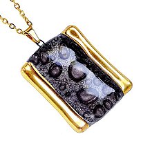 Náhrdelníky - Hnedý náhrdelník, české bublinkové sklo so zlatom, obdĺžnikový tvar - 14105168_