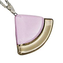 Náhrdelníky - Fialový náhrdelník, lila, české sklo s platinou, tvar výseč - 14111271_