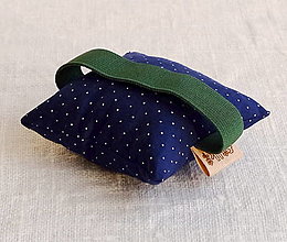 Úžitkový textil - FILKI Myššo šupková podložka pod zápästie, obvod zápästia 17 - 20 cm (Tmavomodrá so zelenou gumičkou) - 14111894_