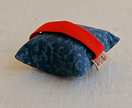 Úžitkový textil - FILKI Myššo šupková podložka pod zápästie, obvod zápästia do 14 cm (petrolejová s červenou gumičkou) - 14111988_