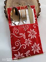 Úžitkový textil - Vianočný obal na príbor - červený s vianočným kvetom - 14115458_