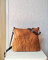 Kabelky - MILA "Grass" kožená kabelka s vypaľovaným obrázkom - 14125573_