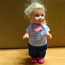 Hračky - háčkované a šité šatičky  pre 11 cm bábiku Evičku (Súprava z nohavicami) - 14139184_