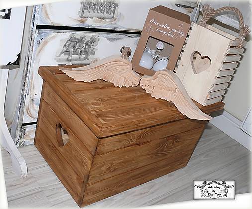Nábytok - Truhlica na mieru "Orech" - 14139465_