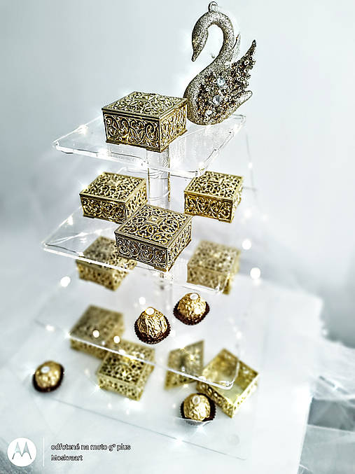 Krabičky pre svadobných hostí -  zlaté ornamenty