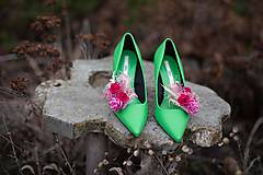 Ponožky, pančuchy, obuv - Kvetinové klipy na topánky "láska, čo vonia malinčím" - 14152679_