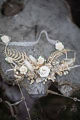 Náhrdelníky - Kvetinový náhrdelník "keď svitá" - 14154176_
