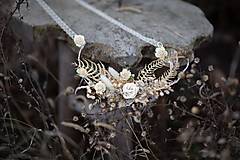 Náhrdelníky - Kvetinový náhrdelník "keď svitá" - 14154180_