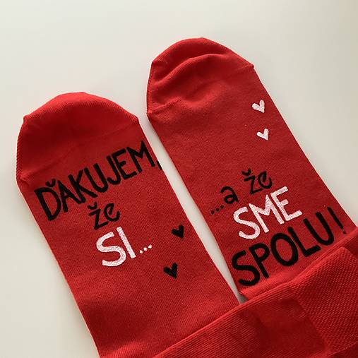 Zamilované maľované ponožky s nápisom: ”Ďakujem, že si / ...a že sme SPOLU” (červené)