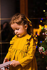 Detské oblečenie - Lastovička - detské ľanové šaty s riasením a dlhými rukávmi (horčicová) - 14159999_