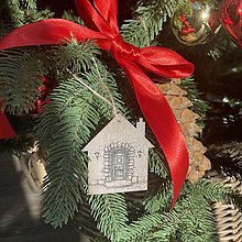 Dekorácie - Vianočná ozdoba - domček (Biela patina s lanovým špagátikom) - 14167059_
