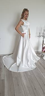 Šaty - Zľava -Jednoduché svadobné šaty - 14168776_