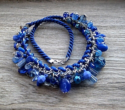 Náhrdelníky - Strapcový korálkový náhrdelník - 14167240_